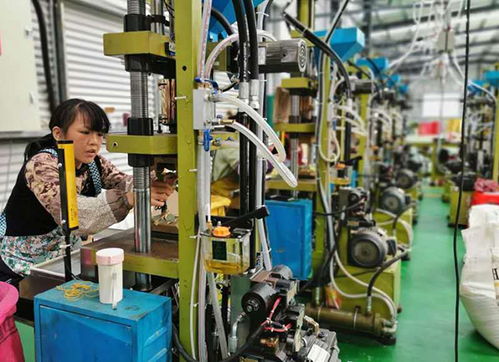 中國(guó)鐵建扶貧車(chē)間 鐵路力量助深度貧困村駛上致富快車(chē)道